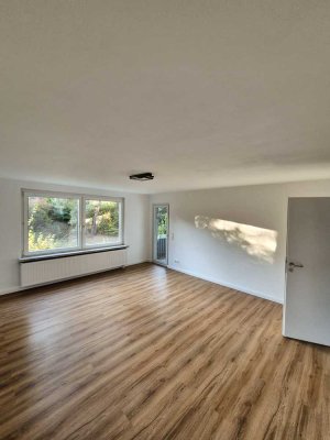 Helle 3- Zimmerwohnung mit Balkon, frisch renoviert