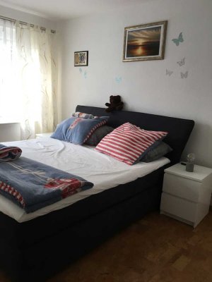 Schöne und vollst. renovierte 2-Raum-Wohnung mit geh. Innenausstattung mit Balkon und EBK in Emden