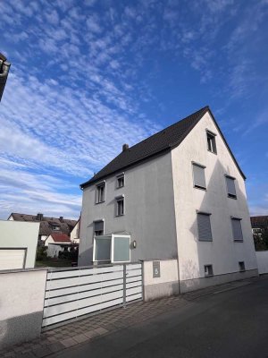 Viel Platz für die ganze Familie mit herrlich großem Grundstück in ruhiger Wohnlage!