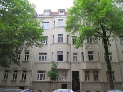 Top-Lage I saniert I Tageslichtbad mit Wanne I neue Einbauküche