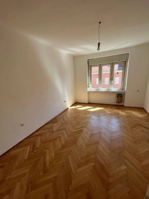 Helle Wohnung am Grazer Hauptbahnhof- für Studenten und 2er WG!