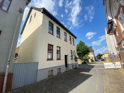 Voll möbliert & sofort nutzbar – Charmantes Zweifamilienhaus mit Ferienwohnungs-Potenzial in Lemgo