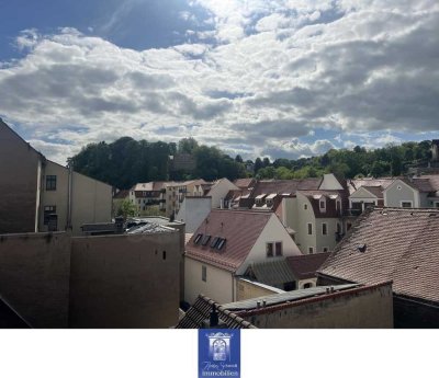 Charmante und individuelle Wohnung mit Balkon in der Mansarde!