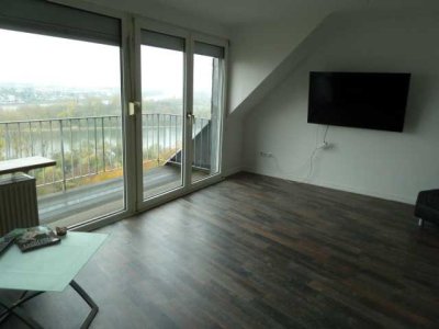 Gepflegte Wohnung mit zwei Zimmern und Balkon