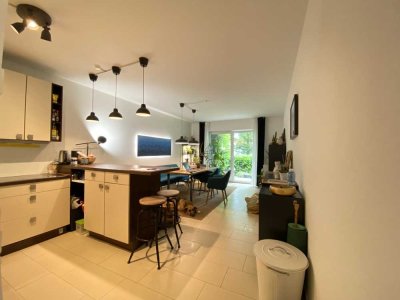 Moderne 3-Zimmer-Wohnung mit Terrasse und Garten