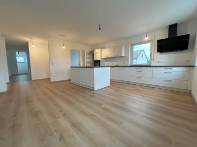Erstbezug!!! - Neuwertige 3,5 Zimmer-Wohnung mit Balkon zur Vermietung in Weiden - Hammerweg