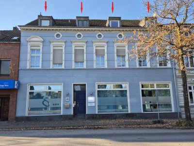 Traumwohnung unter dem Dach: kernsanierte, schicke 3-Zimmer-Wohnung mit Weitblick