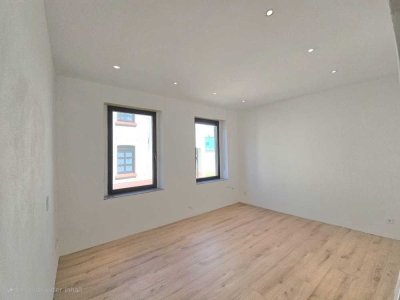 Erstbezug nach Renovierung - Wunderschöne 2 Zimmer-Wohnung