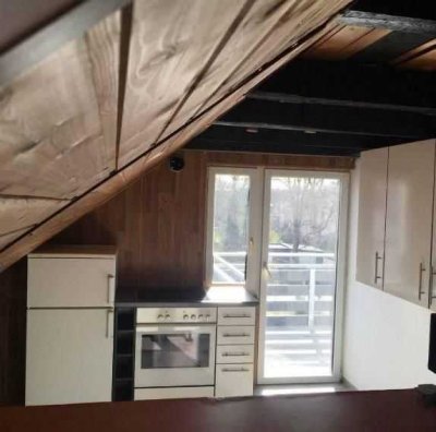 Helle 2-Zimmer Dachgeschosswohnung mit Balkon inkl ALLER NK