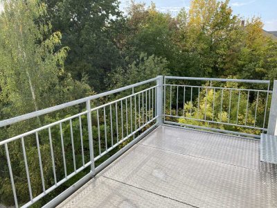 Freundliche 4-Zimmer-Wohnung mit großen Balkon in Zeitz