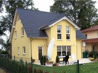 Stadthaus mit Giebelerker und Grundstück in guter Wohnlage!