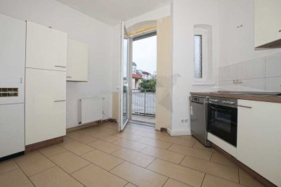 Stilvolle 3-Raum-Wohnung mit Balkon und Einbauküche