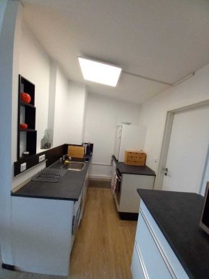 Sonnige, helle Penthaus-Wohnung im Nuernberger Süden in DHH