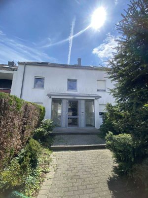 Düsseldorf-Unterbach - wunderschöne 2-Zimmerwohnung mit großem Balkon!