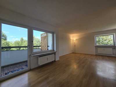 Großzügige 3 Zimmerwohnung mit Balkon und Aufzug