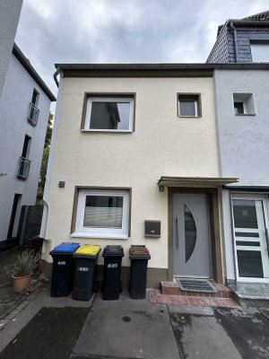 Charmantes Häuschen mit 4,5 Zimmern in Köln-Mauenheim