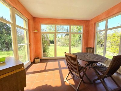 Käuferprovisionsfreie Maisonetten-Wohnung mit Wintergarten und Grundstück in top Lage