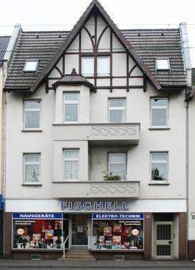 Geräumige, 4-Zimmer Altbau-Wohnung mit Erker und Sonnenbalkon in zentraler Lage von Hamm