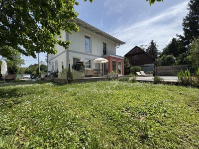 Exklusives Wohnensemble: Zwei Häuser, ein Lebensgefühl – mit Pool &amp; Sauna!