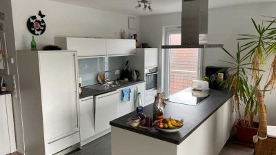 Neuwertige 3,5-Zimmer-Maisonette-Wohnung - Sonnendomizil mit Dachterasse und Balkon in Nebringen