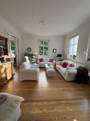 3 Zimmer Wohnung mit Balkon in Jugendstilvilla