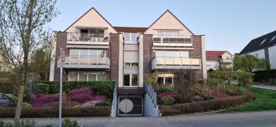 Geschmackvolle, 4-Raum-Wohnung mit gehobener Innenausstattung, Balkon und EBK in Witten-Bommern