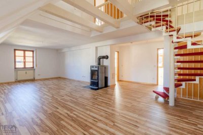 Extravagante Maisonette-Dachgeschosswohnung in zentraler Lage in Weilheim