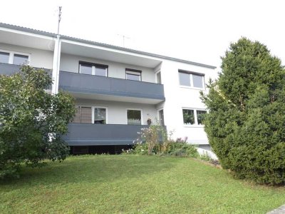 Neu sanierte 4 Zimmer-Wohnung mit Balkon