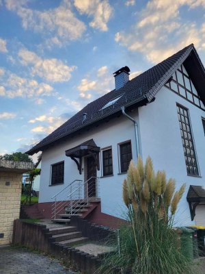 5-Zimmer Haushälfte mit Garten und zwei Garagen in Wächtersbach - Aufenau