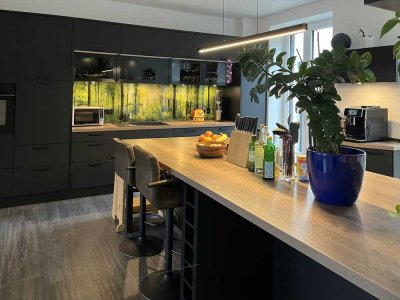 Großzügige 5-Zimmer-Wohnung mit Einbauküche, Terasse und Wohn-Oase in Sebnitz