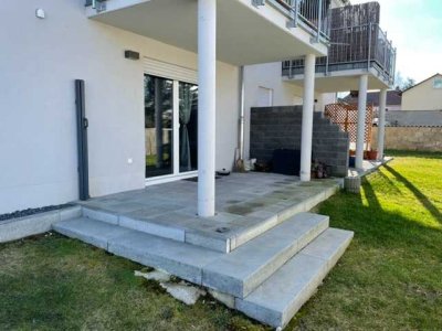 Im Zentrum von BUL Luxuswohnung mit zwei Zimmern sowie großer Terrasse und moderne Küche