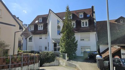 Leerstehende Erdgeschosswohnung mit 2 Zimmern und 2 Tiefgaragenstellplätzen – Leonberger Zentrum