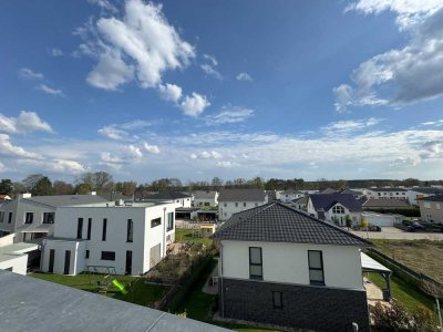 großzügige 3 Zimmer-Wohnung mit riesiger Dachterrasse
