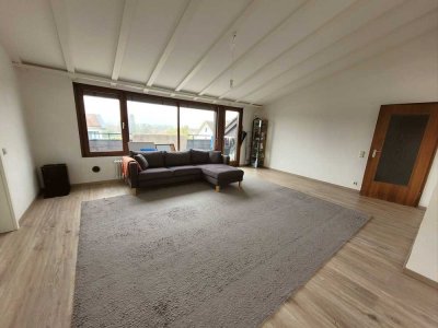 Großzügige 3,5-Zimmer-Dachgeschoss-Wohnung & Dachterrasse