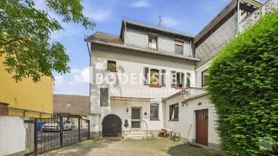 Ein Haus für alle Generationen – 3 Wohneinheiten, Aufzug, Aussicht und außergewöhnlichem Potenzial