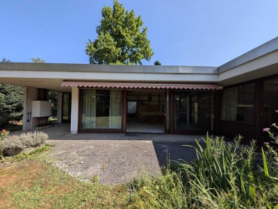 Familienfreundlicher Bungalow mit viel Platz und Gestaltungspotential in Gräfelfing