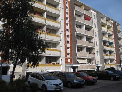 2 Raum-Wohnung mit Balkon