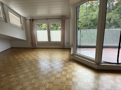 Einzigartige 3 Zimmer-Dachgeschosswohnung in TOP Lage von Köln-Longerich