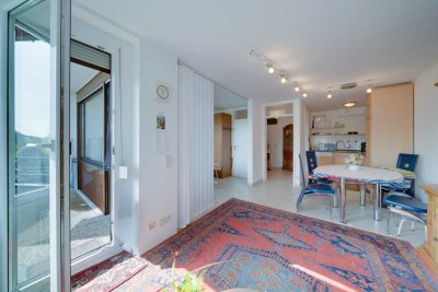 Wohnen am Naturparadies! Modernisierte 2-Zimmer-Wohnung mit Terrasse und Blick über den Weiher