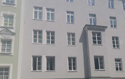 Jahrhundertwendehaus, 4- Zimmerwohnung mit Parkett und hohen Räumen von privat