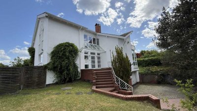 Architektonisches Einfamilienhaus mit ELW, über den Dächern Melsungens! Keine Käuferprovision