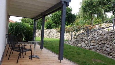 Komfort 2-Zimmer-DG-Wohnung mit Einbaumöbeln und separater Terrasse