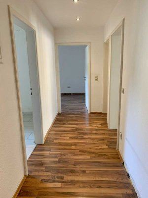 3 Zimmer Wohnung mit Balkon
