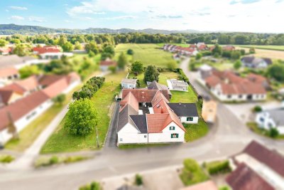 Geschmackvolles Anwesen mit rund 3.300 m² großem Grundstück und Pool in schöner Dorflage in Großwilfersdorf