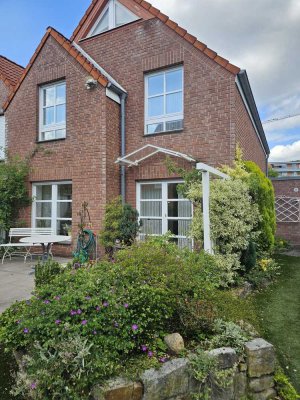 Exklusives gepflegtes Reihenendhaus in 33647 Bielefeld mit Chic, Charme und uneinsehbarem Garten