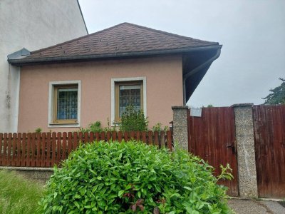 2413 Edelstal - großes, schönes Grundstück mit altem Haus mitten im Zentrum