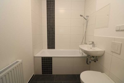 In meiner Badewanne bin ich der Kapitän...neu sanierte 3-RW mit Wanne & Balkon!!!