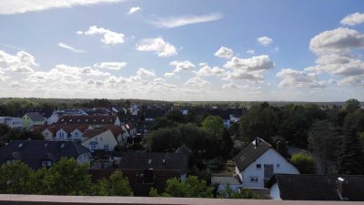 Geschmackvolle Wohnung mit zwei Zimmern sowie Fußbodenheizung, Loggia und EBK in Rodgau Dudenhofen