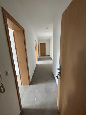 ren. 3,5-Raum-Wohnung mit ca. 80 m² mit zwei Balkonen zu vermieten