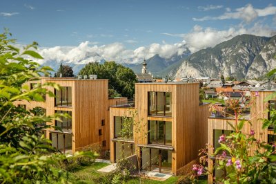 Modernes Eckreihenhaus mit Garten in Götzens